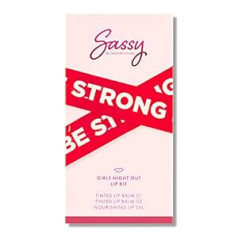 Sassy By Savannah Chrisley Breakup Collection lūpu komplekts - satur 2 balzāmus un eļļu, lai uzlabotu jūsu podu - Barojošas formulas ikdienas valkāšanai - Salkans un vienmērīgāks rezultāts - Girls Night Out - 3 gab.