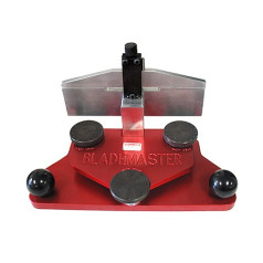 BLADEMASTER Pro Skate Holder Figure each