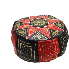 Horus Artesanía De Egipto Marokas ādas pupiņu maiss Handmade Pouf Modelis mēra aptuveni 45 cm diametrā un 23 cm augstumā Pārdots tukšs. Pildīšana ar avīžu, gumijas vai auduma putu ruļļiem.