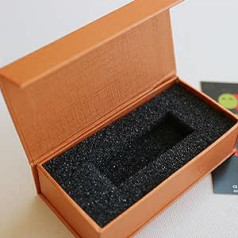 4 x vario spalvos magnetinė dovanų dėžutė, skirta USB atmintinei - dovanų dėžutėje su magnetiniu atvartu yra putų, skirtų naudoti 