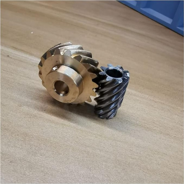 Xnzmyld 45 grādu nobīde Zobu nobīde Helical Gears 45 tērauda riteņi Stūres pārnesums 18 zobu un 8 zobu misiņa pārnesums XIAOLU