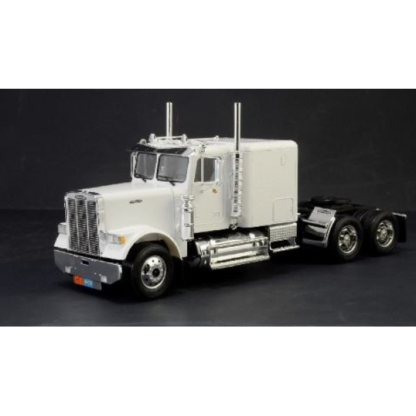 Plastmasas modelis freightliner fld 120 classic