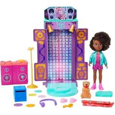 Mattel Karma's World rotaļlietu komplekts ar lelli un piederumiem, Mūzikas zvaigžņu skatuve ar gaismām un skaņām, kas no gultas pārvēršas par skatuvi