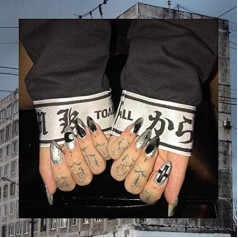 Sethain Shiny Punk False Nails Tips Sudraba mēness krusts False Fingernails Long Full Cover 24 gabaliņi Nospiediet uz nagu sievietēm un meitenēm