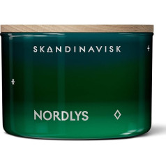 Skandinavisk Nordlys 'Northern Lights' aromātiskā svece. Smaržas notis: Arktiskā intensitāte un sfēriskās krāsas - smaržas akords, kas ir tikpat neparasts, cik neparasts. 90 g