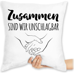 Shirtracer Kissen 40x40 Zierkissen - Statement mit Sprüchen - Zusammen sind wir unschlagbar - Hände - 40 x 40 cm - Weiß - Spruch sprüche Liebe spruechen frohes neues Jahr New Year lustige Stoffbeutel